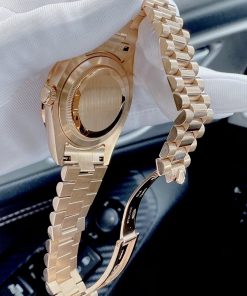 Đồng hồ Rolex dây kim loại