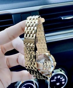 Đồng hồ Versace dây kim loại