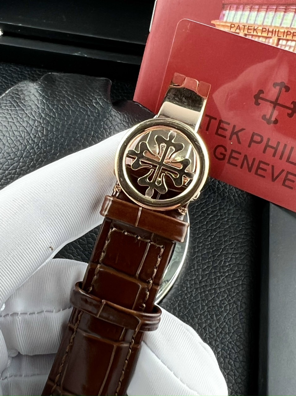 Đồng hồ nam dây da Patek Philippe Đồng hồ nam dây da Patek Philippe