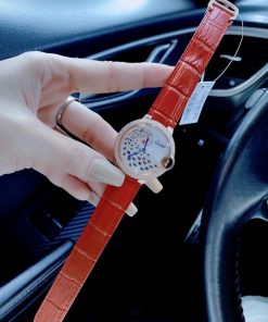 Đồng hồ Cartier nữ dây da màu đỏ