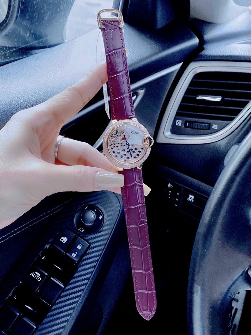 Đồng hồ Cartier nữ dây da màu tím Đồng hồ Cartier nữ dây da màu tím