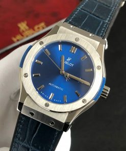 Đồng hồ Hublot ZF màu xanh