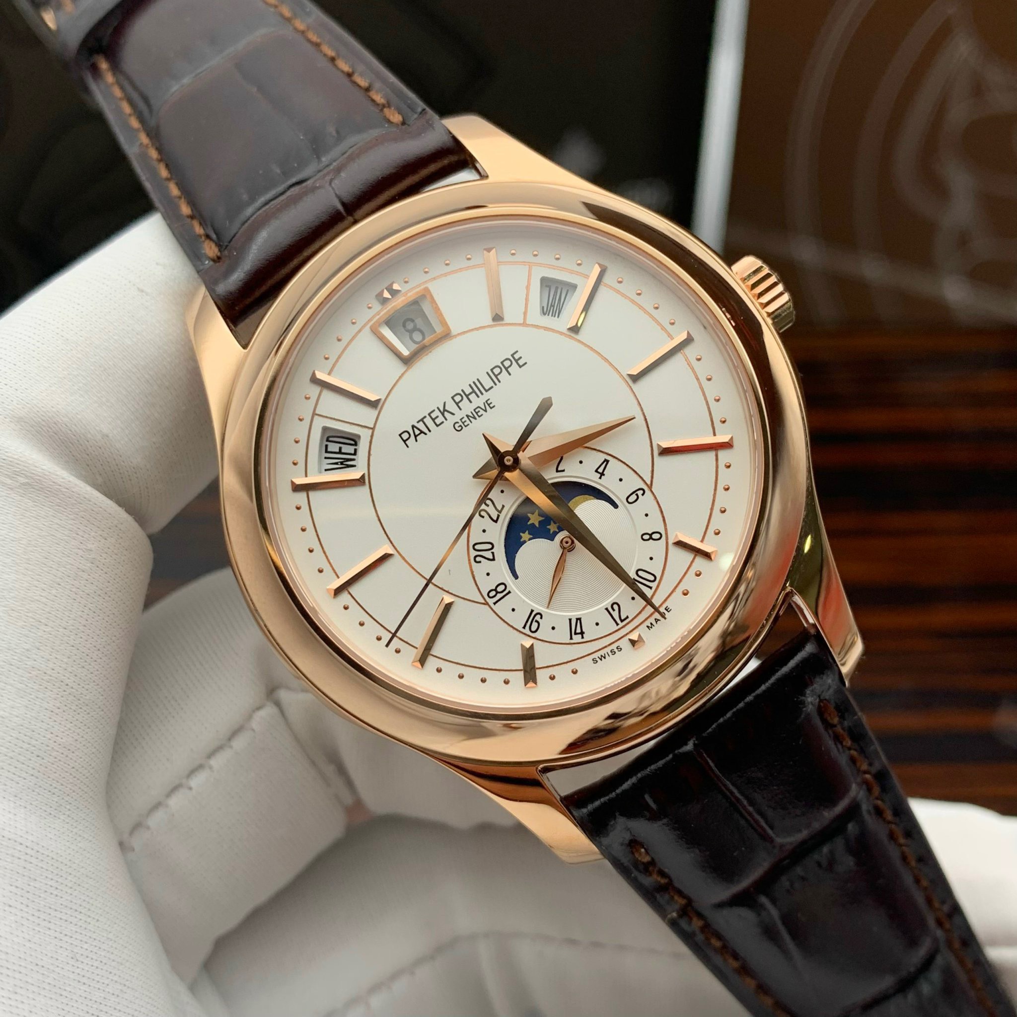 Đồng hồ Patek Philippe super fake 11 thụy sỹ Đồng hồ Patek Philippe super fake 11 thụy sỹ