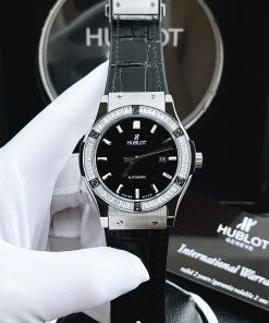 Đồng hồ Hublot nam đính đá màu đen