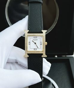 Đồng hồ Hermes nữ dây da màu đen