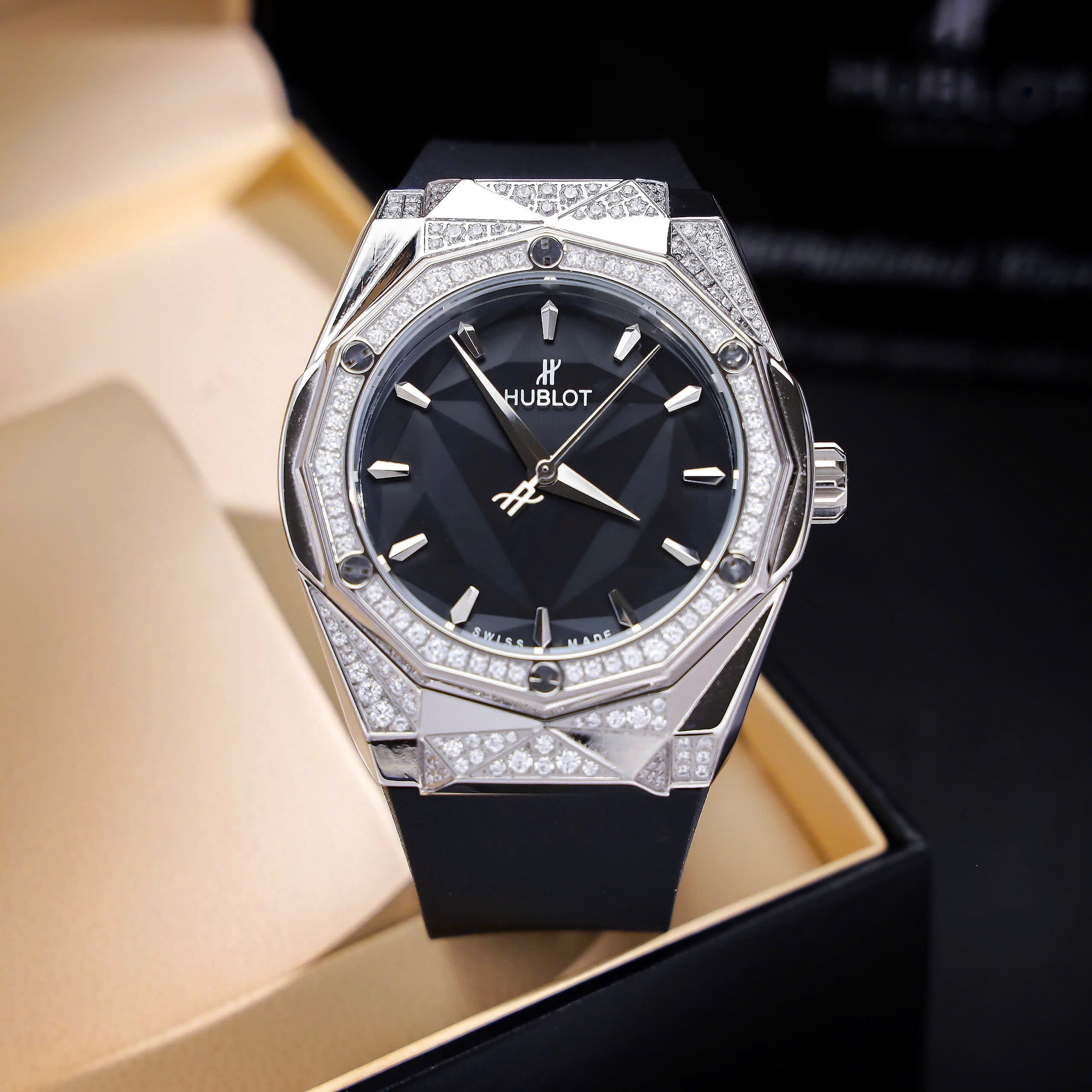 Đồng hồ Hublot Classic Fusion Orlinski Titanium Super Fake Nhật nam 44mm (3) Đồng hồ Hublot Classic Fusion Orlinski Titanium Super Fake Nhật nam 44mm