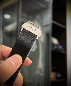 Đồng hồ Hublot nam dây cao su màu đen