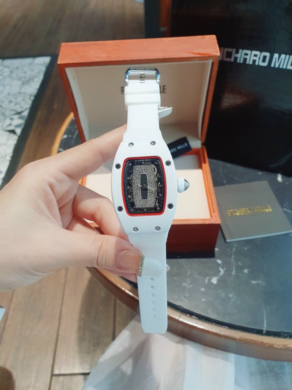 Đồng hồ Richard Mille nữ giá rẻ Đồng hồ Richard Mille nữ giá rẻ