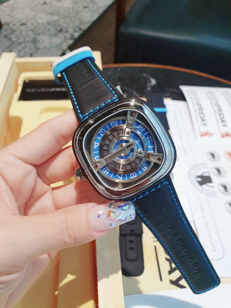 Đồng hồ SevenFriday giá rẻ Đồng hồ SevenFriday giá rẻ