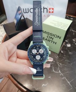 Đồng hồ Omega x Swatch dây da
