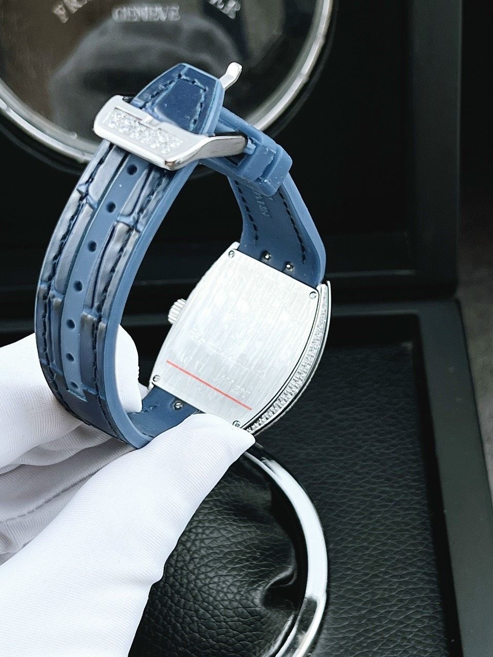 Đồng hồ nữ Franck Muller giá rẻ Đồng hồ nữ Franck Muller giá rẻ