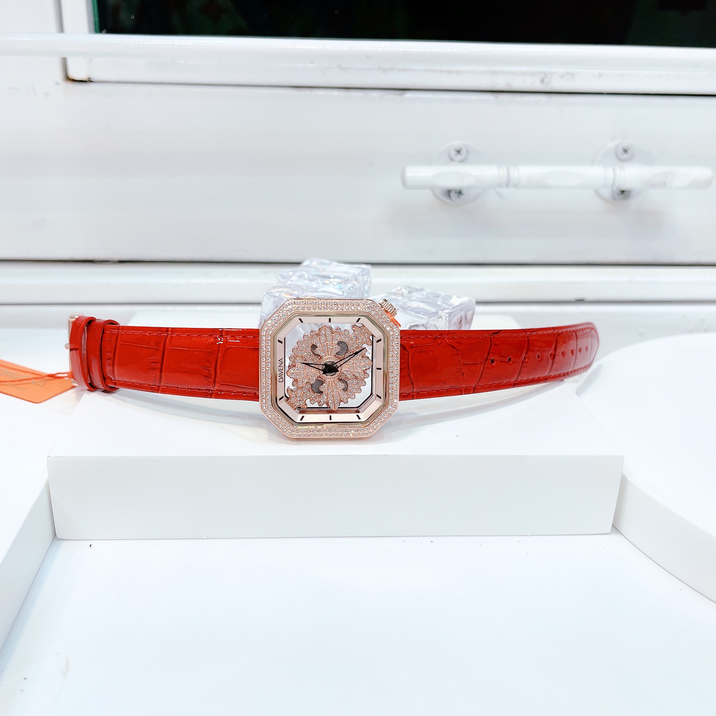 Đồng hồ Davena mặt vuông đính đá Đồng hồ Davena mặt vuông đính đá