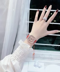 Đồng hồ Davena nữ dây da màu đỏ