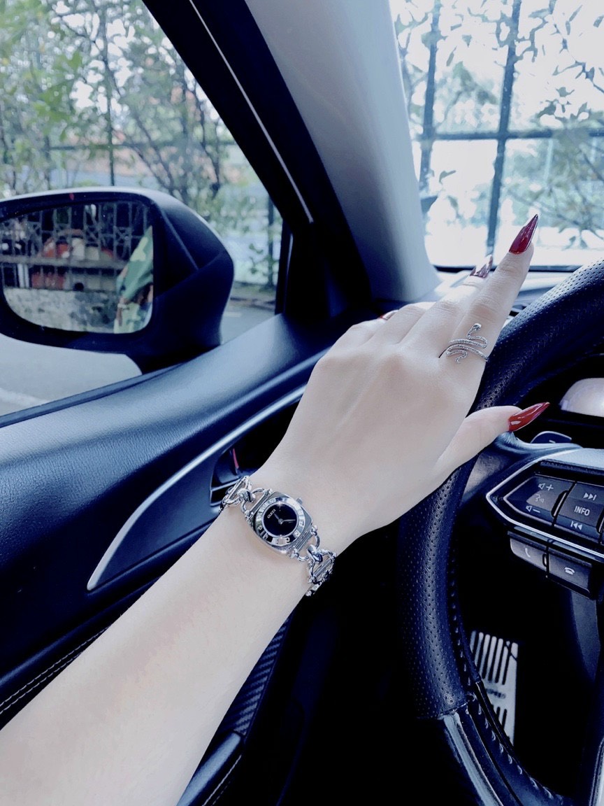 Đồng hồ Gucci nữ siêu cấp Đồng hồ Gucci nữ siêu cấp