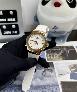 Đồng hồ Hublot nam dây cao su màu trắng