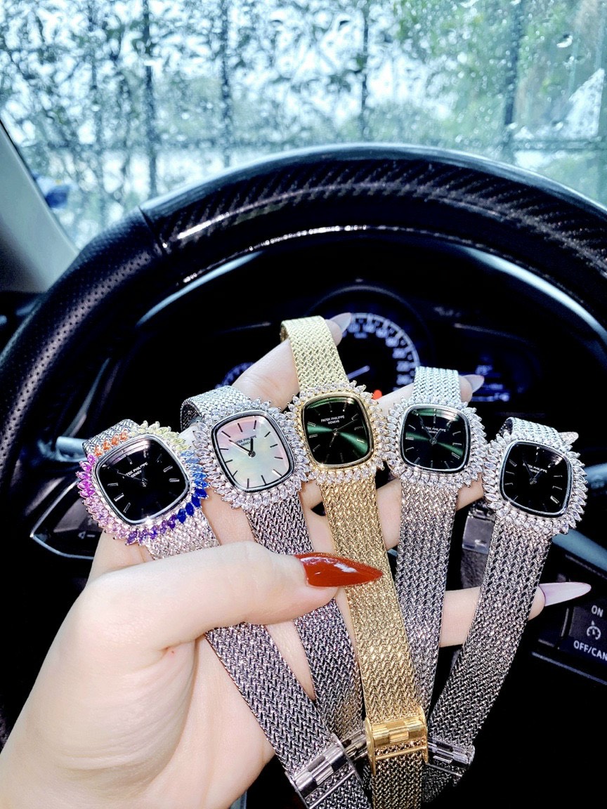 Đồng hồ Patek Philippe nữ đính đá Đồng hồ Patek Philippe nữ đính đá