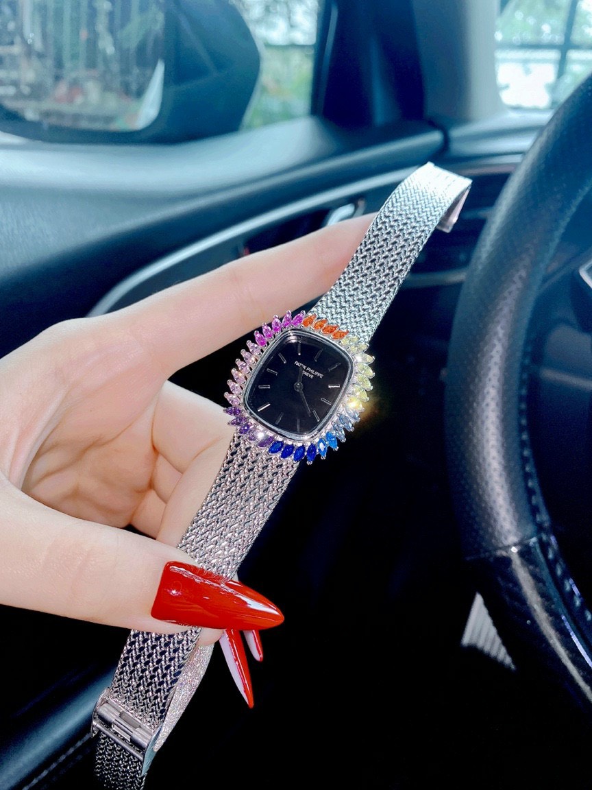 Đồng hồ Patek Philippe nữ giá rẻ Đồng hồ Patek Philippe nữ giá rẻ