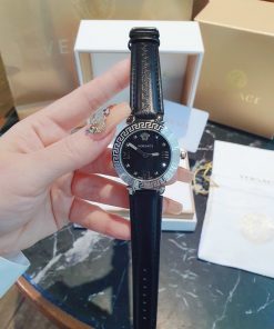 Đồng hồ Versace daphnis màu đen