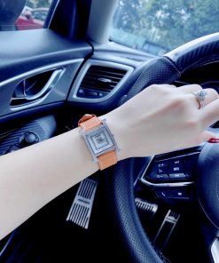 Đồng hồ nữ Hermes mặt vuông đính đá dây da