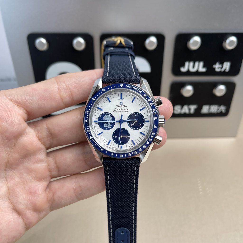 Đồng Hồ Omega Speedmaster