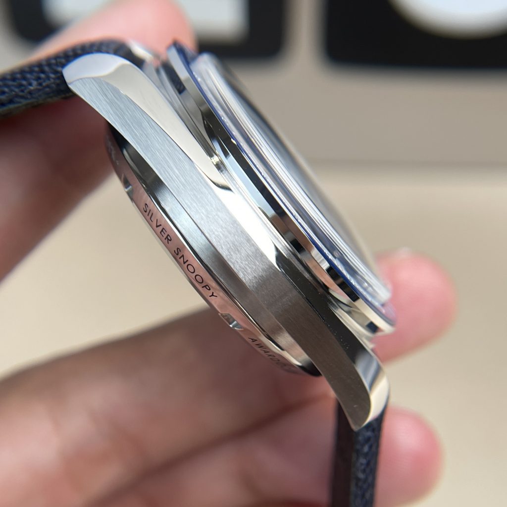 Đồng Hồ Omega Speedmaster Fake 11