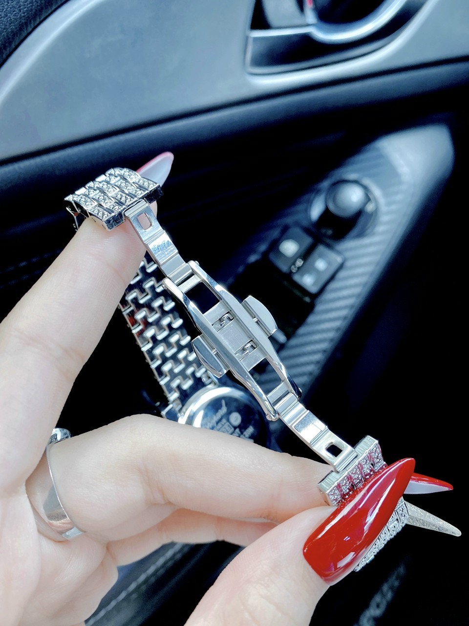 Đồng hồ Chopard nữ giá rẻ Đồng hồ Chopard nữ giá rẻ