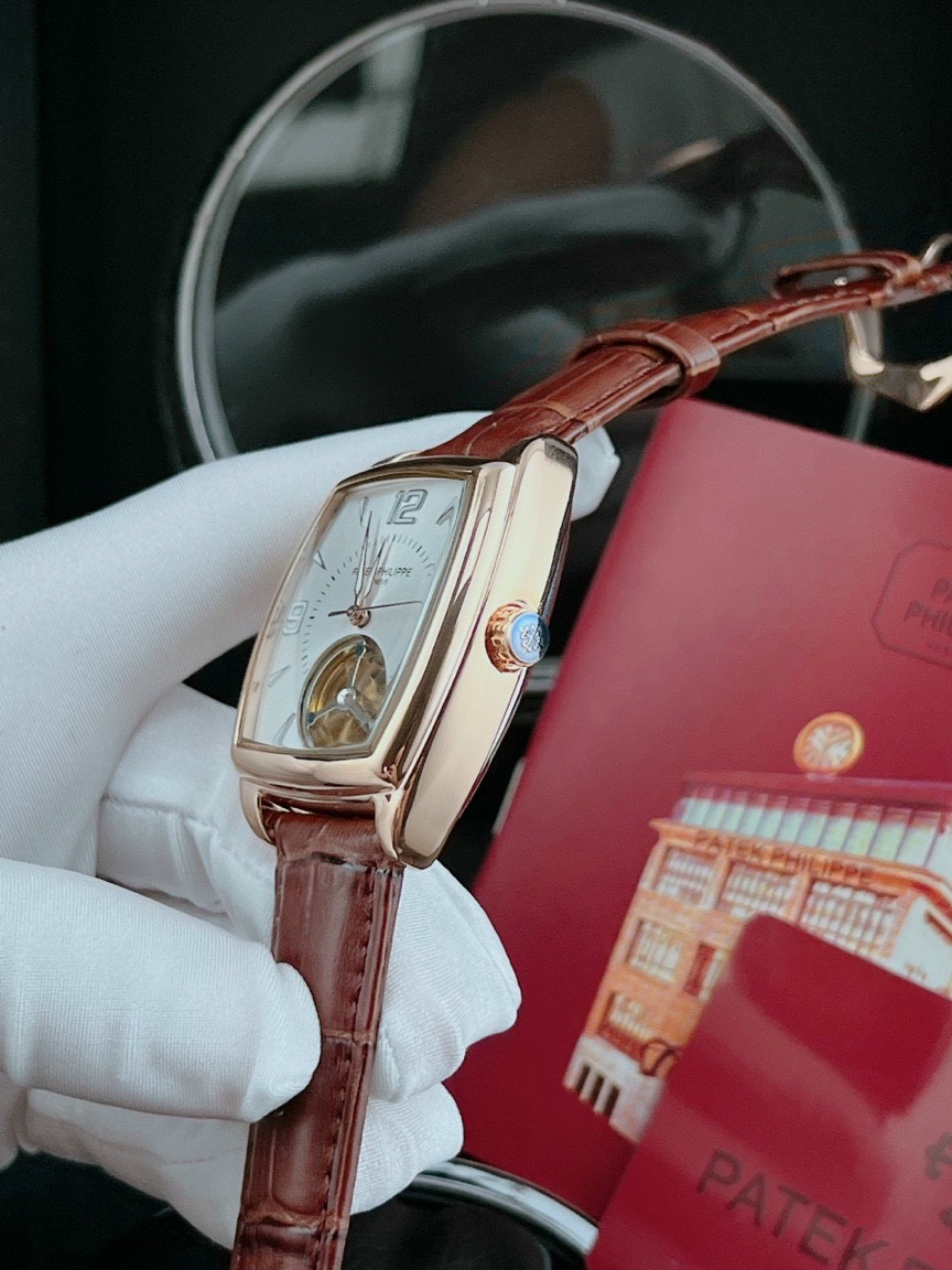 Đồng hồ Patek Philippe mặt chữ nhật Đồng hồ Patek Philippe mặt chữ nhật