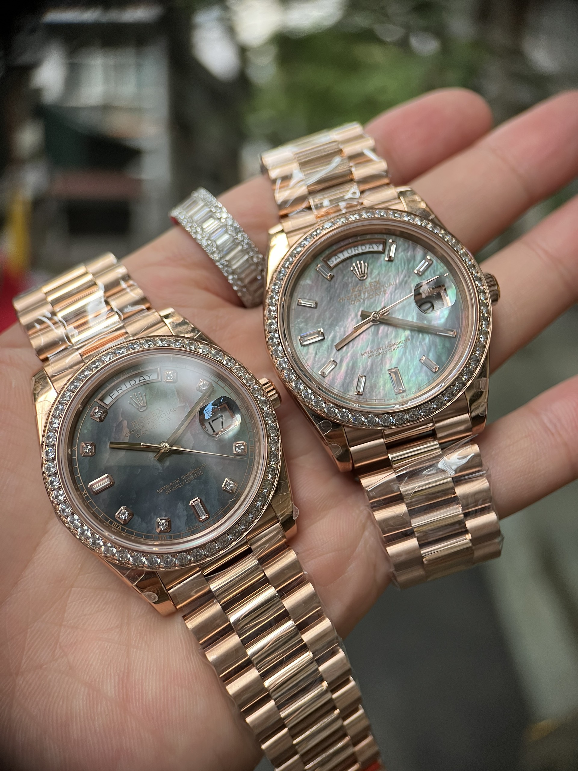 Đồng Hồ Rolex Day-Date mặt xà cừ Đồng Hồ Rolex Day-Date mặt xà cừ