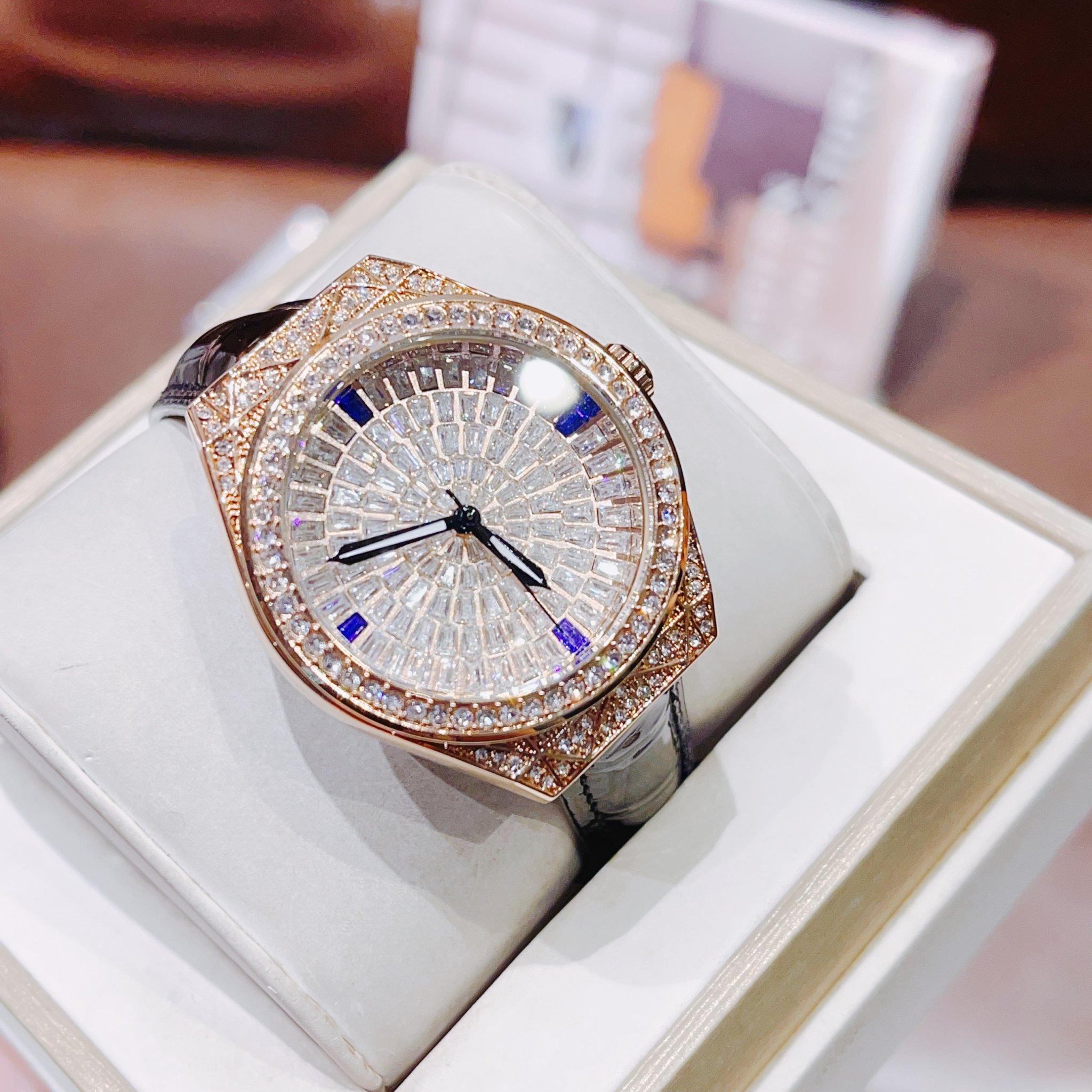 Đồng hồ Hanboro đính full đá pha lê Đồng hồ Hanboro đính full đá pha lê