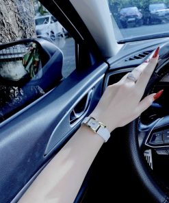 Đồng hồ Versace Greca Icon nữ mặt chữ nhật