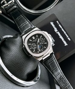 Đồng hồ Patek Philippe Nautilus cơ nhật