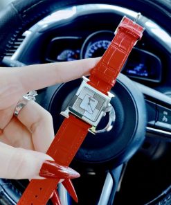 Đồng hồ Hermes nữ siêu cấp dây da màu đỏ