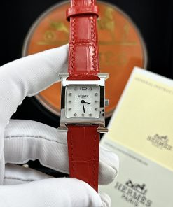 Đồng hồ nữ Hermes mặt vuông dây da màu đỏ