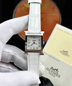 Đồng hồ nữ Hermes mặt vuông dây da màu trắng