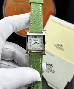 Đồng hồ nữ Hermes mặt vuông dây da màu xanh lá cây
