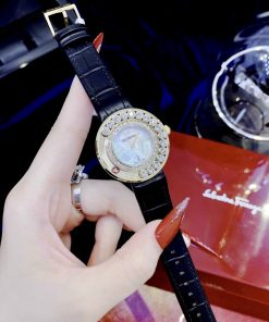 Đồng hồ nữ Swarovski dây da màu đen mặt xà cừ