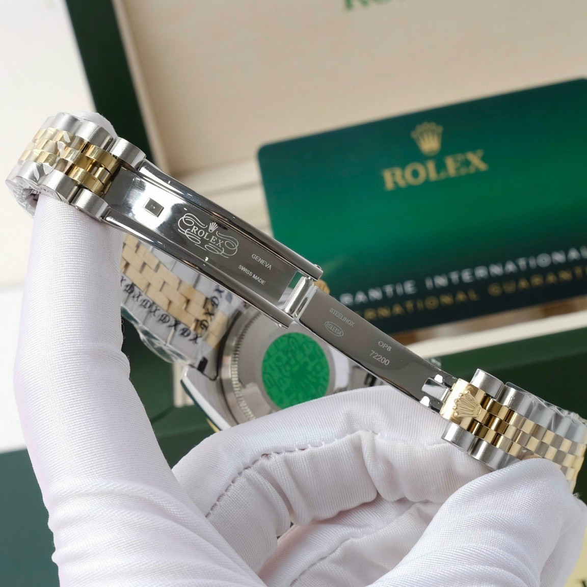Đồng hồ Rolex nữ giá rẻ Super Fake máy cơ Nhật dây Demi mặt trắng Đồng hồ Rolex nữ giá rẻ Super Fake máy cơ Nhật dây Demi mặt trắng