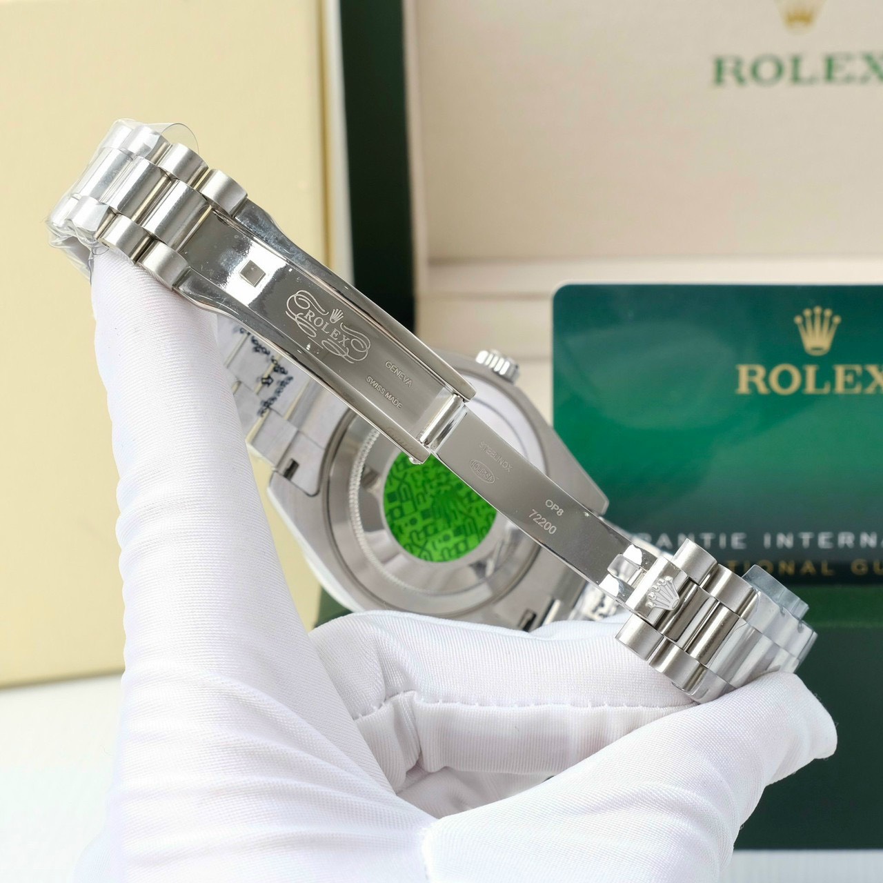 Đồng hồ Rolex Day-Date nam đính đá Baguette Super Fake máy Nhật Đồng hồ Rolex Day-Date nam đính đá Baguette Super Fake máy Nhật