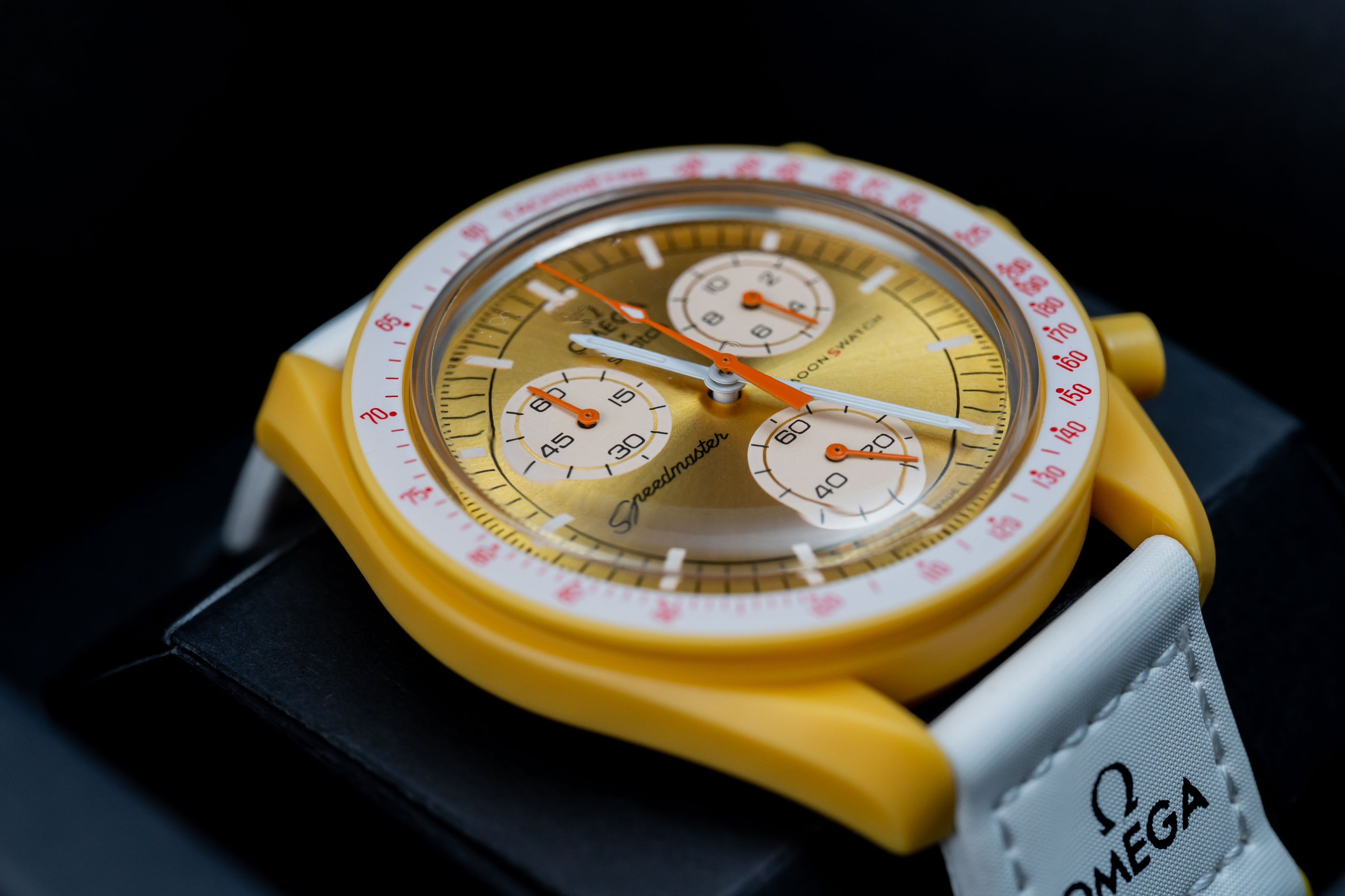 Đồng hồ Omega x Swatch SpeedMaster Fake Cao Cấp MoonSwatch Mặt Trời 42mm Đồng hồ Omega x Swatch SpeedMaster Fake Cao Cấp MoonSwatch Mặt Trời 42mm