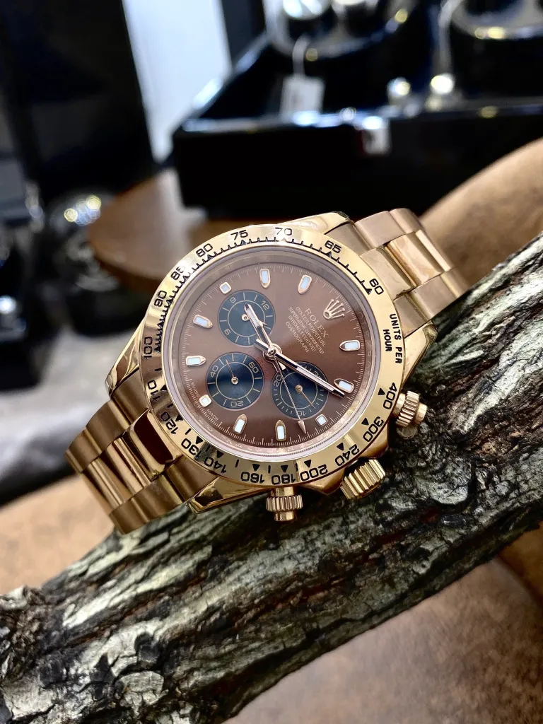 Lưu ý khi mua đồng hồ rep 11