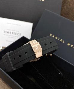 Đồng hồ nam Daniel Wellington Iconic Motion dây cao su màu đen 40mm