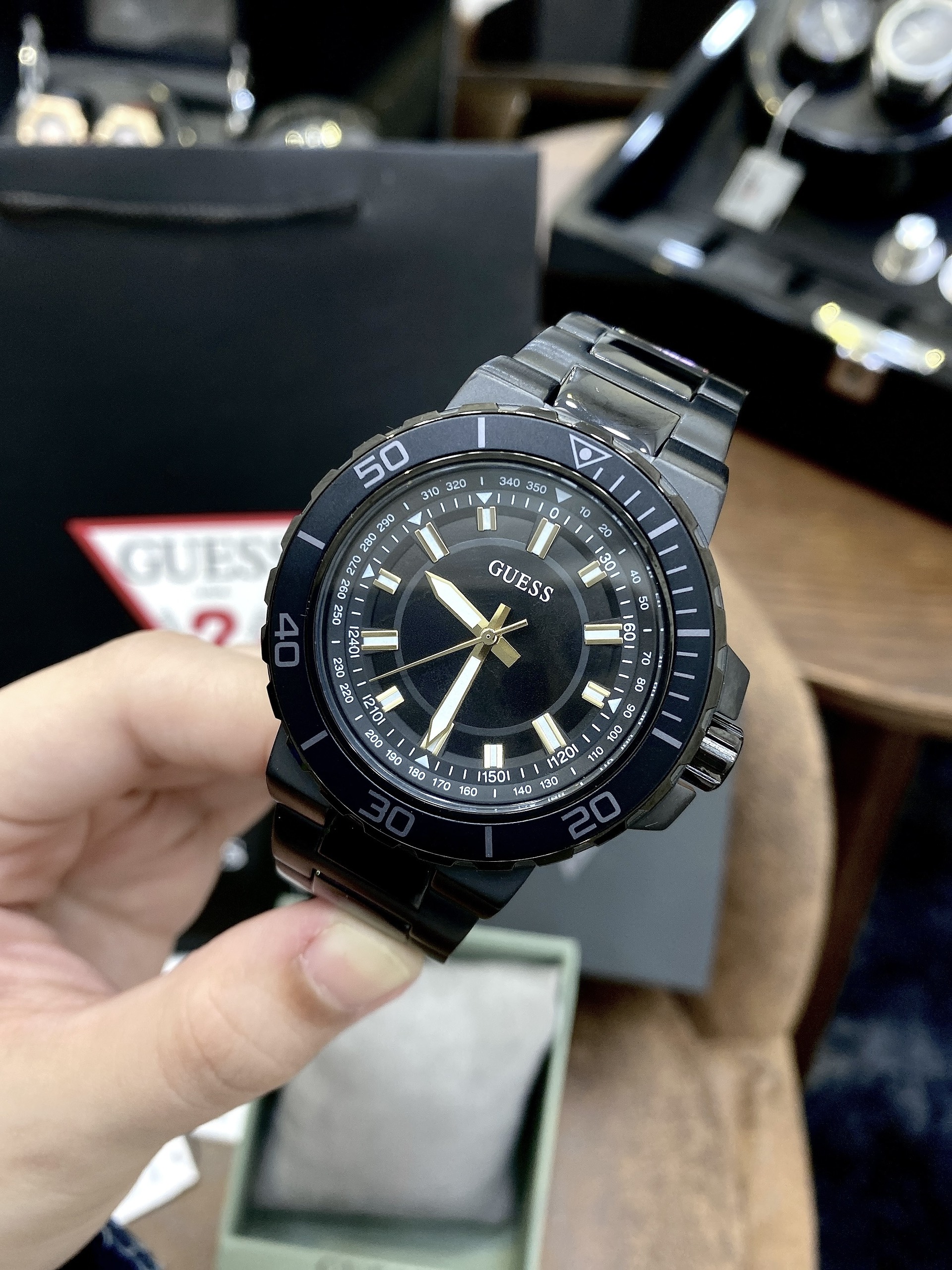 Đồng hồ nam Guess dây kim loại giá rẻ like auth 3 phiên bản 44mm Đồng hồ nam Guess dây kim loại giá rẻ like auth 3 phiên bản 44mm