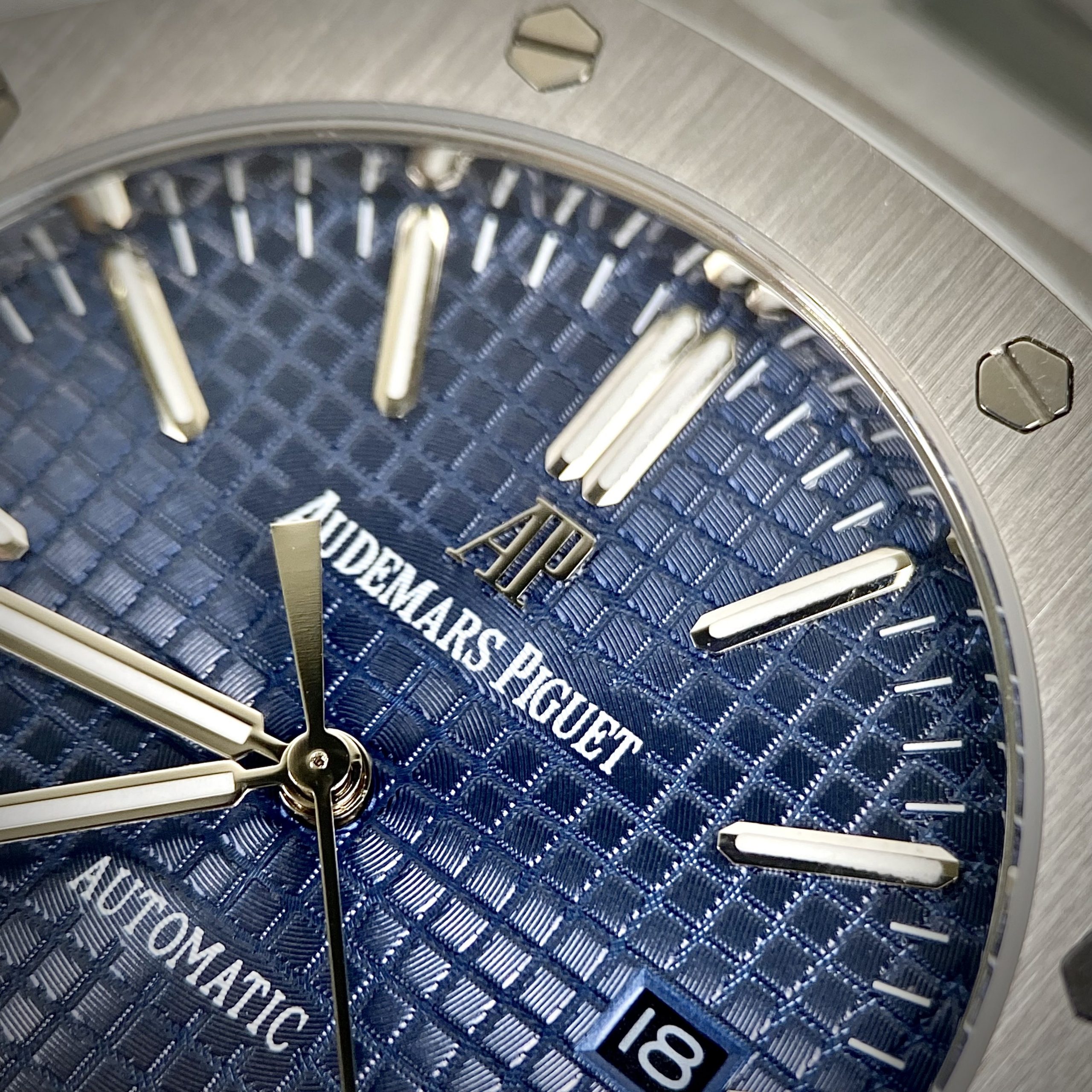 Đồng hồ Audemars Piguet Automatic nam dây kim loại mặt xanh 41mm Đồng hồ Audemars Piguet Automatic nam dây kim loại mặt xanh 41mm