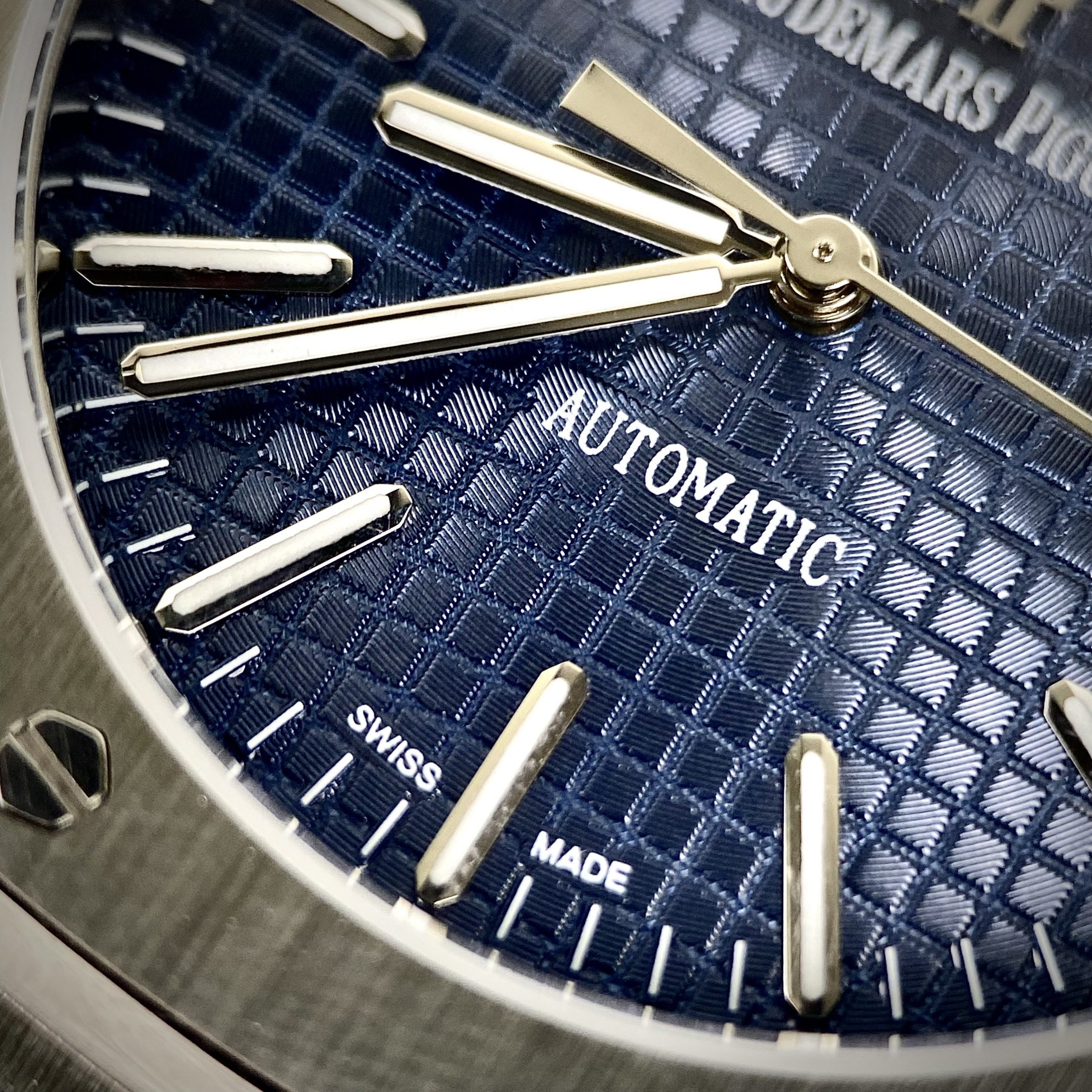 Đồng hồ Audemars Piguet Automatic nam dây kim loại mặt xanh 41mm Đồng hồ Audemars Piguet Automatic nam dây kim loại mặt xanh 41mm