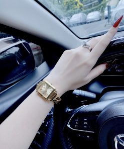 Đồng hồ nữ Guess Chain Bracelet dây kim loại dạng xích mặt vuông 28x28mm