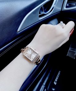 Đồng hồ nữ Guess Chain Bracelet dây kim loại dạng xích mặt vuông 28x28mm