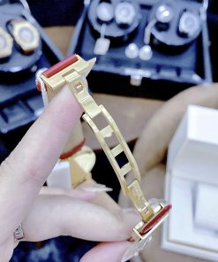 Đồng hồ nữ dây da màu đỏ Versace Daphnis like auth cao cấp