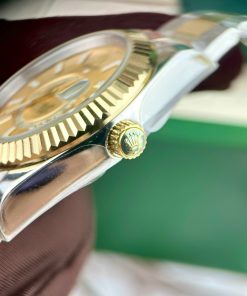 Đồng hồ Rolex giá rẻ Rolex Sky-Dweller Oyster Perpetual Gold Super Fake Size 41mm