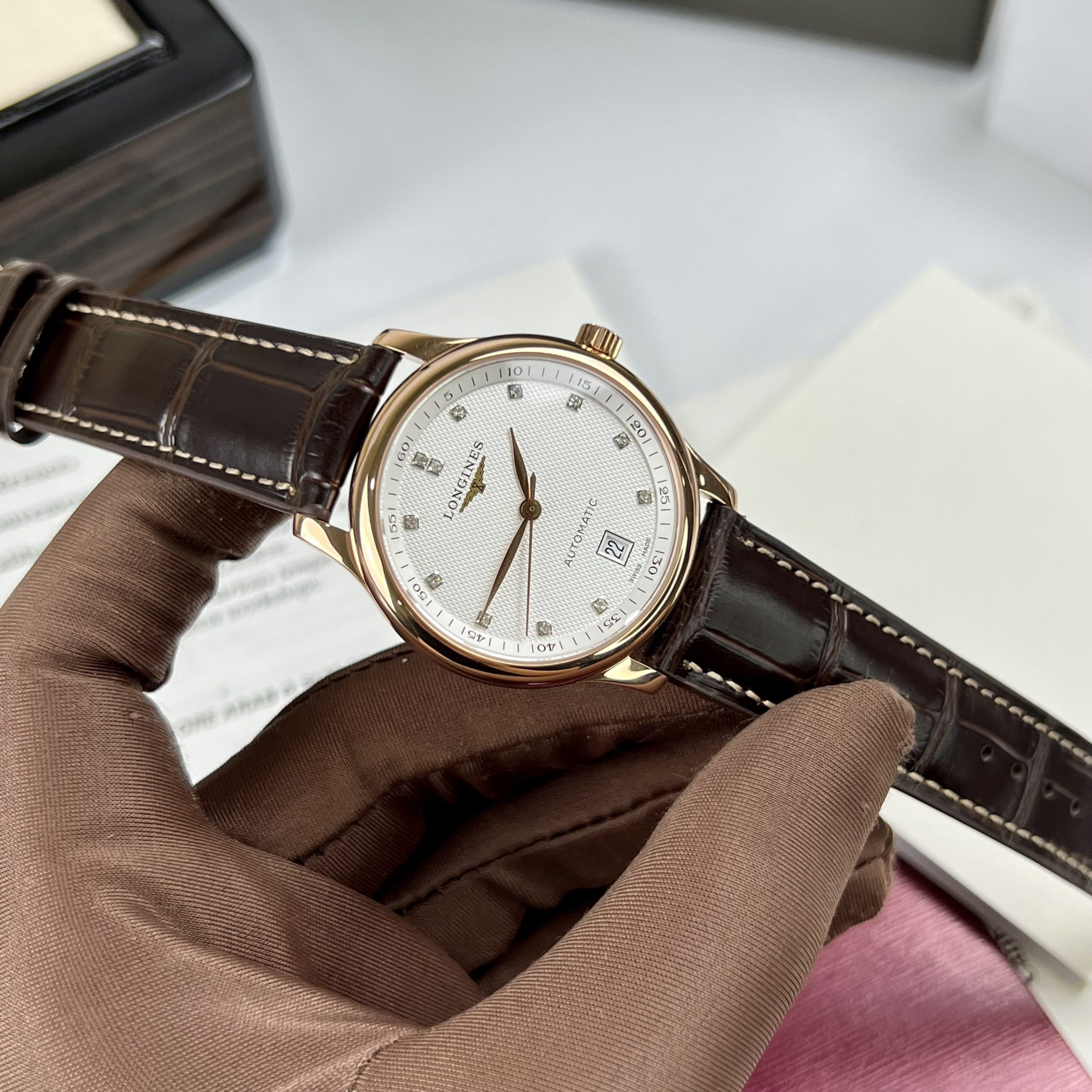 Đồng Hồ cơ Automatic Longines Master dây da màu demi 40mm Đồng Hồ cơ Automatic Longines Master dây da màu demi 40mm