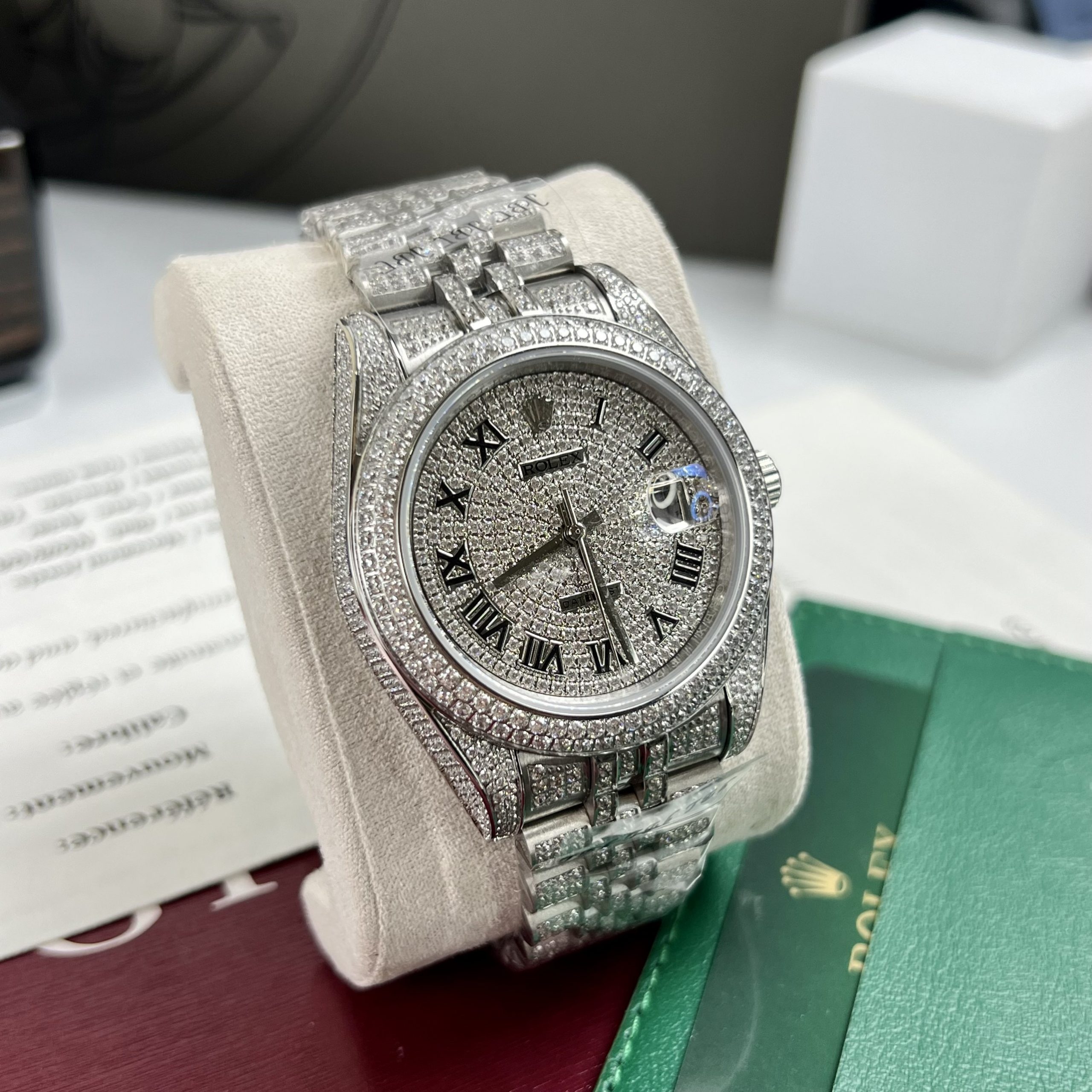 Đồng hồ Rolex DateJust fake cao cấp nam máy cơ đính full đá Swarovski dây kim loại 41mm Đồng hồ Rolex DateJust fake cao cấp nam máy cơ đính full đá Swarovski dây kim loại 41mm
